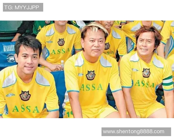 足球明星的孩子们天真无邪的瞬间展现了运动员家庭的温馨与快乐